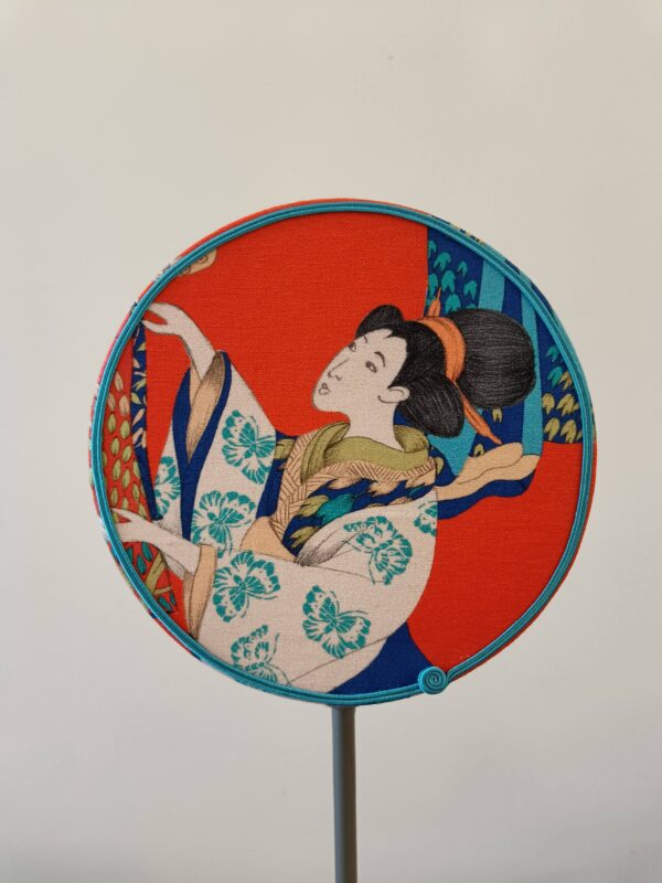 abat jour écran rond tissu rouge motif geisha 20 cm